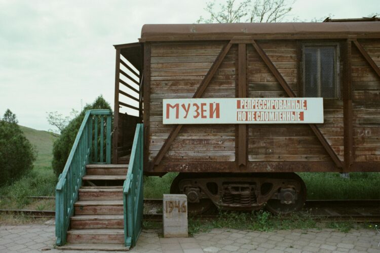 Музеї просто неба, де оживає минуле: поринь у подорож крізь час!