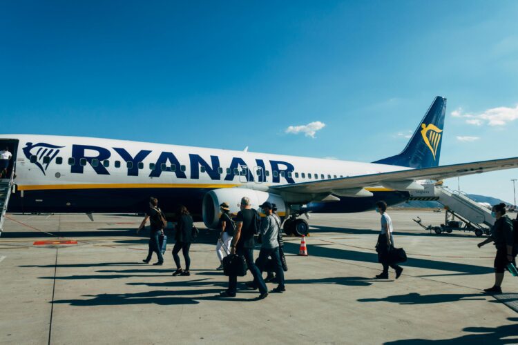 Ryanair шокує новими правилами: що зміниться для пасажирів вже цього місяця?