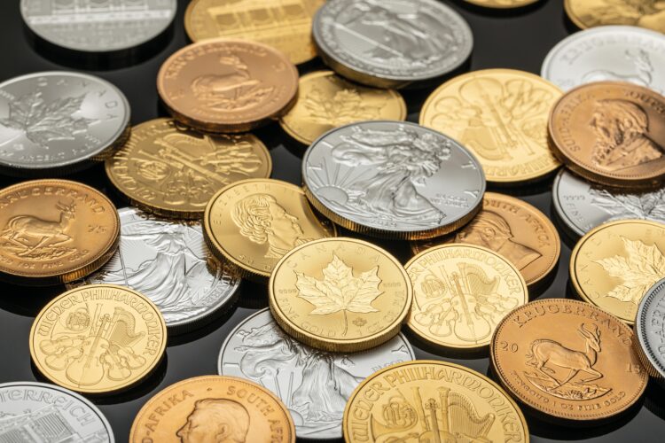 У Польщі розпочато карбування монет євро