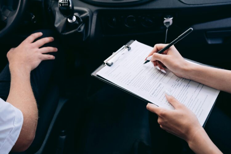 Реєстрація автомобілів з України в Польщі