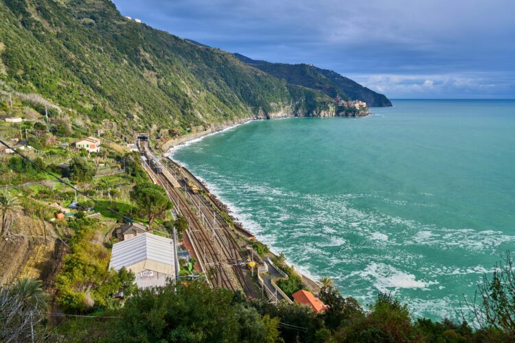 PKP Intercity запускає літній бум: ще більше поїздів до моря, гір і казкових маршрутів!