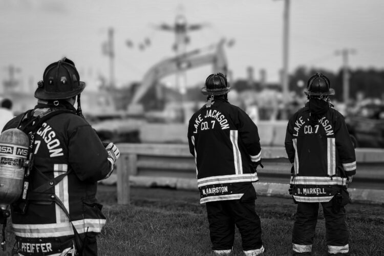 Пасажири в паніці: літак LOT екстрено сів у Варшаві через відмову гальм!