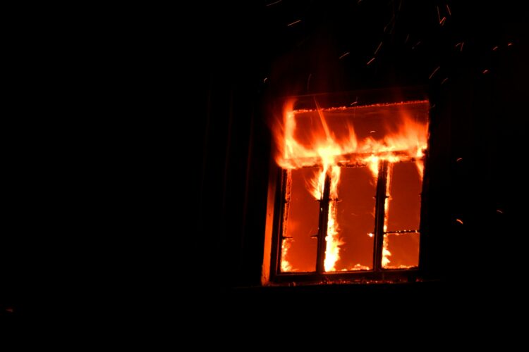 Смертельна спека атакує: оголошено попередження першого і другого рівнів – дізнайся, які райони під загрозою!