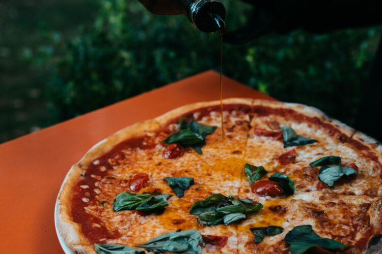 Безлімітна піца від Pizza Hut: їж скільки влізе за одну ціну — лише на Фестивалі піци!