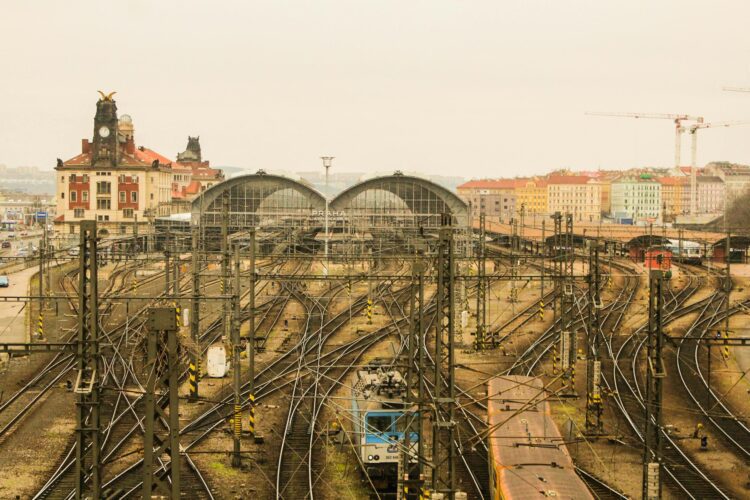 Шок! До Львова прокладуть євроколію просто до кордону з Польщею – дізнайся, як це змінить твої подорожі!