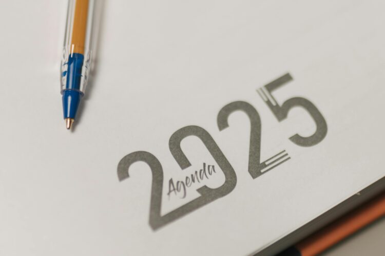 Навчальний рік 2025/2026 у Польщі – Дізнайся, коли канікули та всі вихідні!