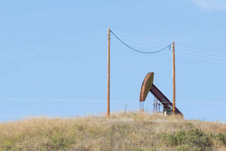 Нафта б’є ключем: у Польщі виявили найбільше родовище в історії!