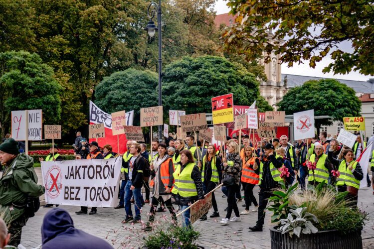 «Поляків лякають Центрами інтеграції іноземців – чому місцева влада боїться допомагати мігрантам?»