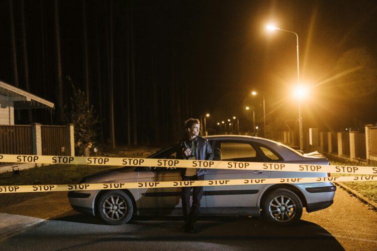Шокуюча правда про загадкові коробки на поліцейських авто: це зовсім не радари!
