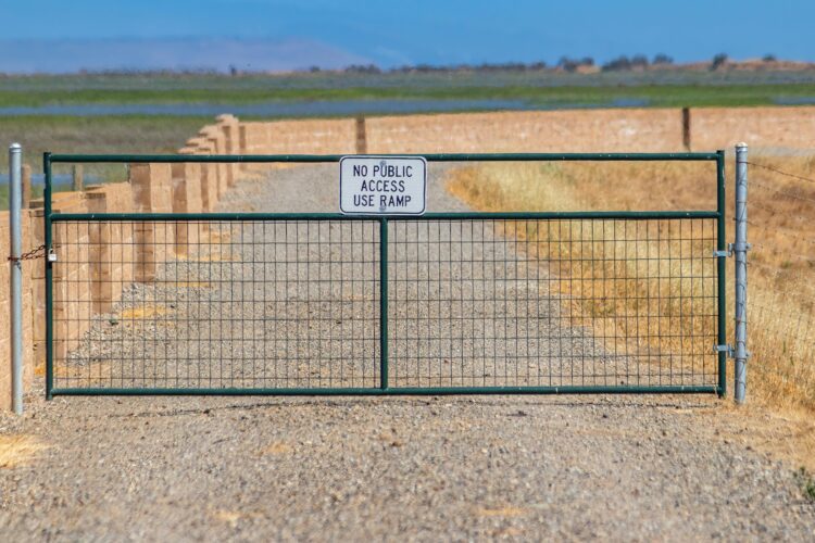 Польські пляжі під прицілом прикордонників: нові перевірки вже стартували!