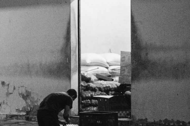 Хто в Польщі залишиться без зарахування стажу: нові правила, що приголомшили працівників!