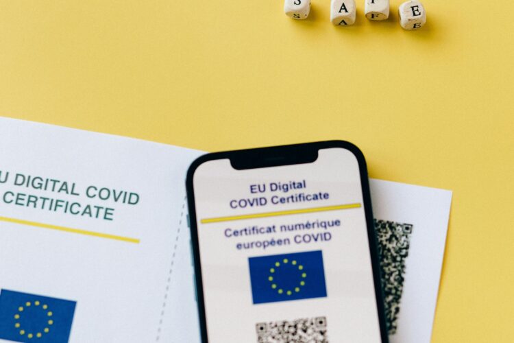 Нові правила видачі паспортів для українських чоловіків: що зміниться і до чого готуватися?