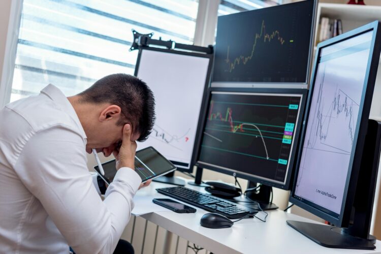 Через недосип працівників Польща недорахувалася 9 мільярдів злотих за рік