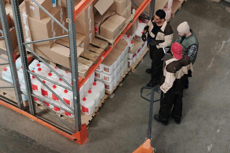 З 1 червня іноземцям у Польщі заборонять працювати на цих посадах