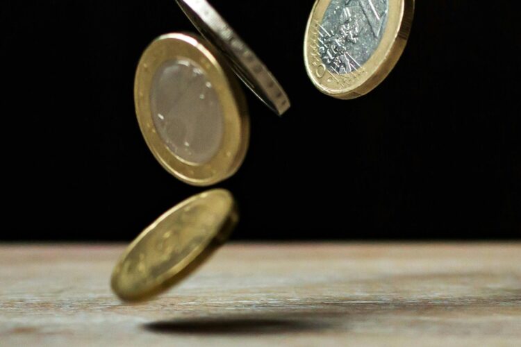 Польща на роздоріжжі: чи відмовиться країна від злотого заради євро?