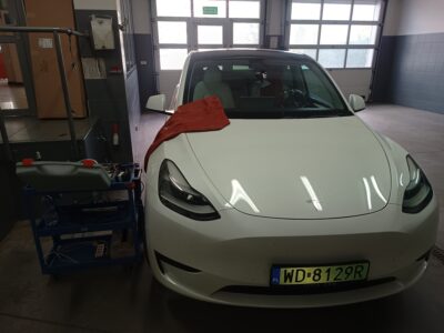 Надаю послуги з ремонту та заміни автоскла Варша